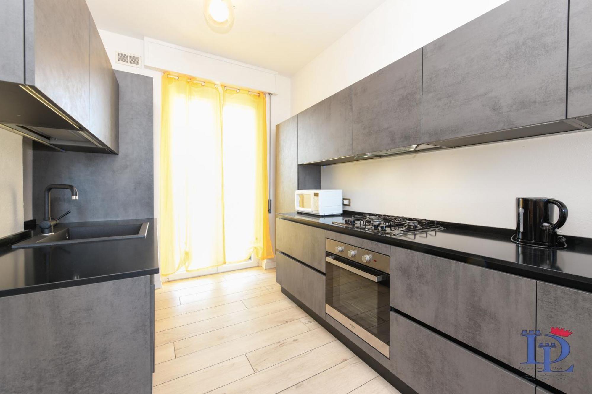 Appartement Desenzanoloft Official Partner Marriott Homes & - Window Of Family With Parking Spot *
