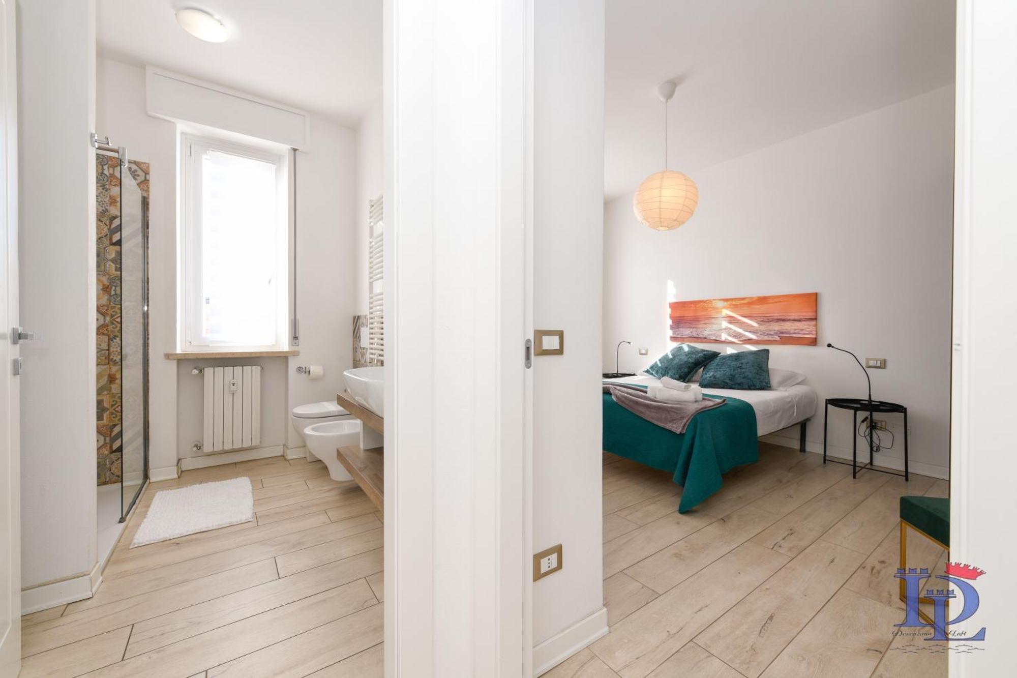 Desenzanoloft Official Partner Marriott Homes & - Window Of Family With Parking Spot