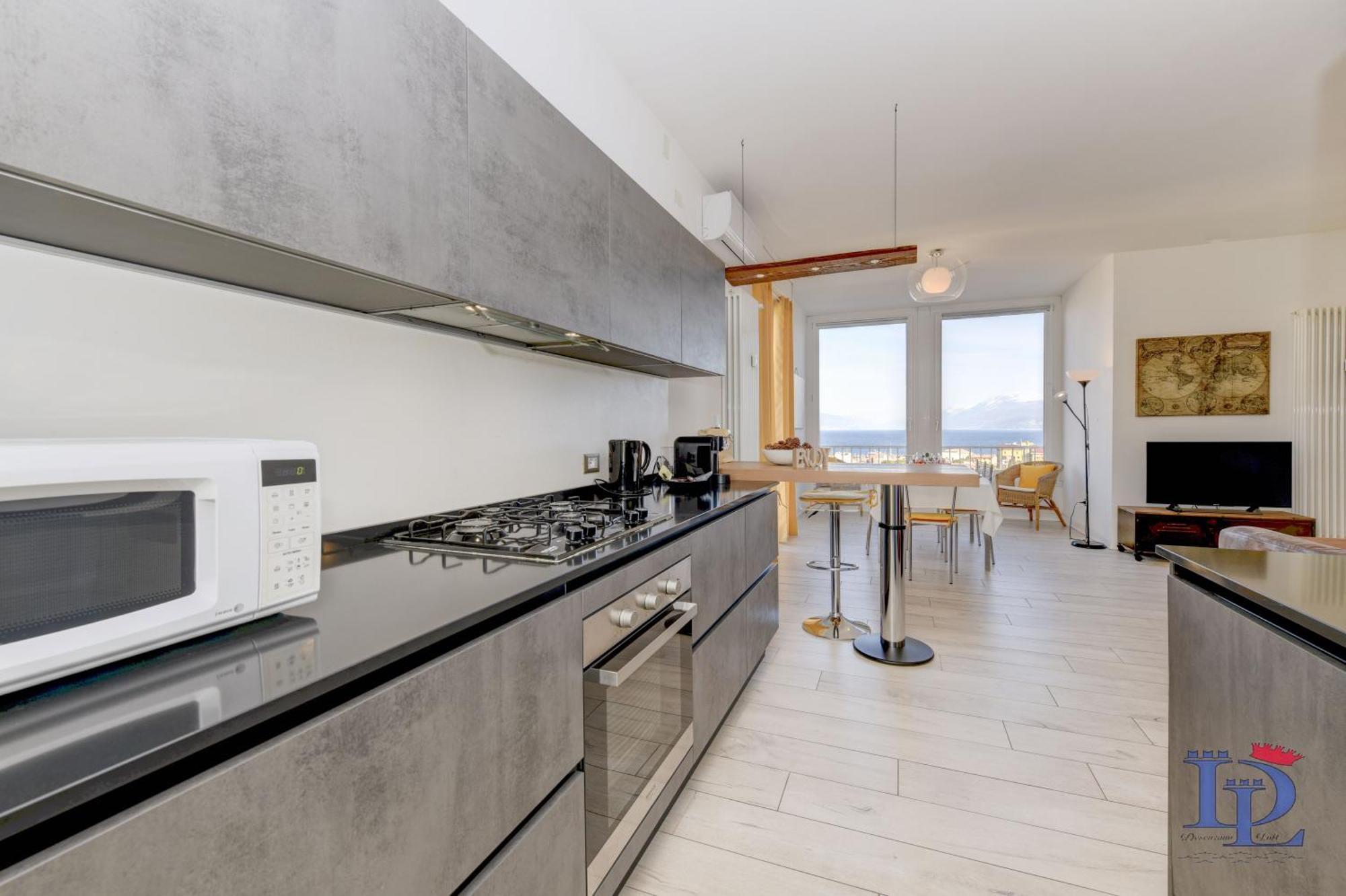 Desenzanoloft Official Partner Marriott Homes & - Window Of Family With Parking Spot Appartement