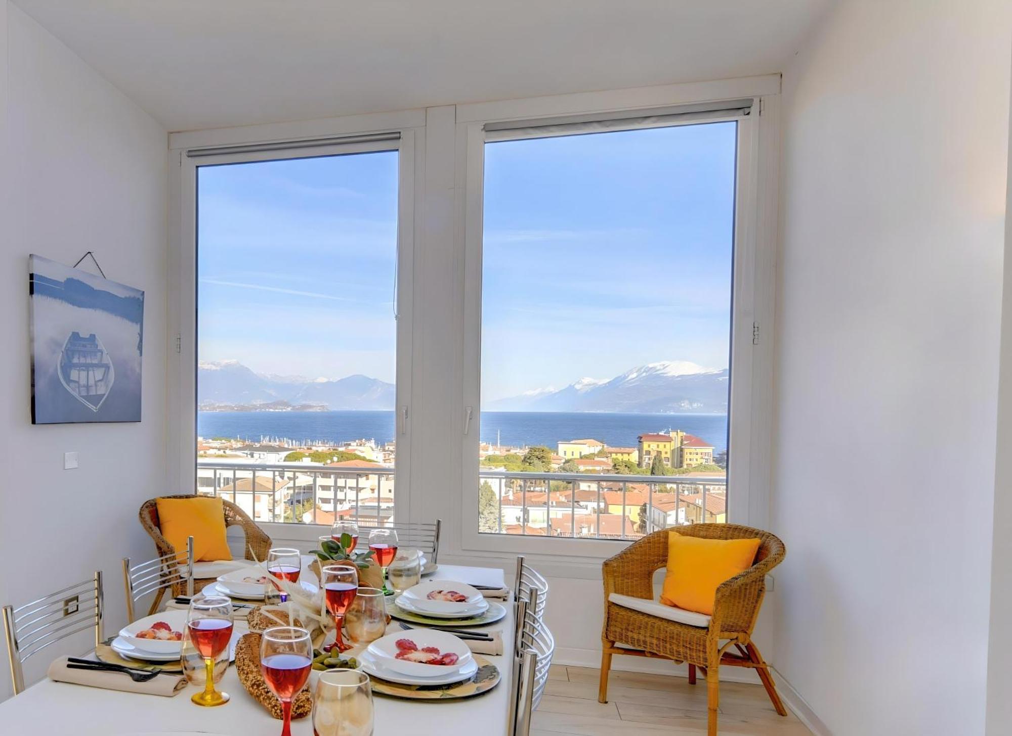 Desenzanoloft Official Partner Marriott Homes & - Window Of Family With Parking Spot Appartement *