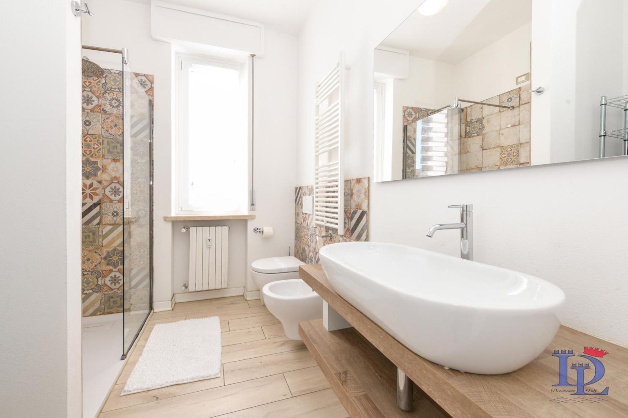 Desenzanoloft Official Partner Marriott Homes & - Window Of Family With Parking Spot Apartment